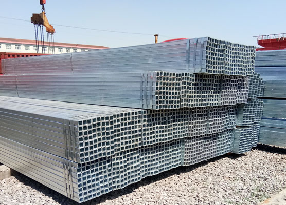 正镶白镀锌方管